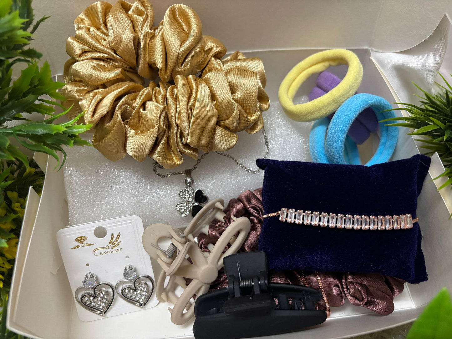 Buy Chic Essentials Gift Box