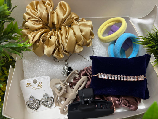 Buy Chic Essentials Gift Box